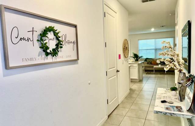 Townhouse 3 Beds, 2,5 Baths at 1613 Pelican Dr., Davenport, Fl 33896 Gallery 3