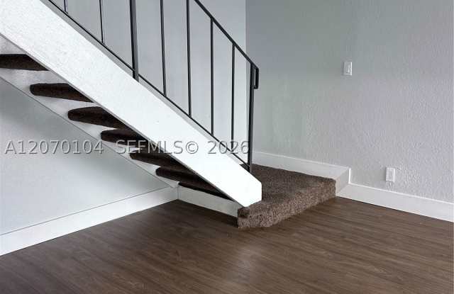 2181 Catherine Dr Gallery 3