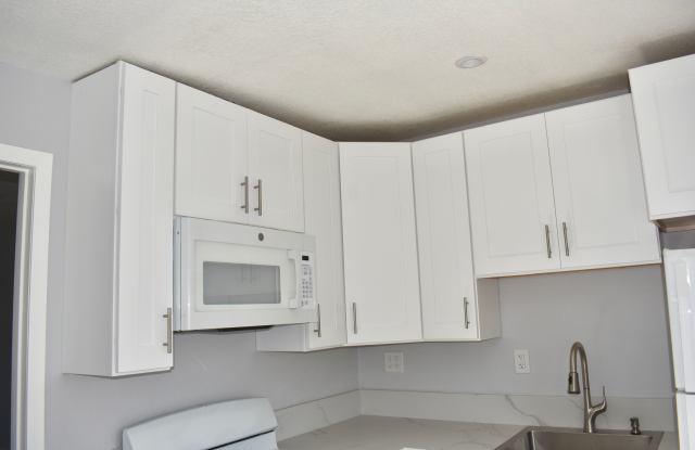 11661 Burke Street photos photos