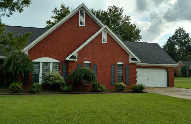 1203 Robin Cove, Saltillo - 1203 Robin Cove, Tupelo, MS 38801 1203 Robin Cove, Saltillo - 1203 Robin Cove, Tupelo, MS 38801