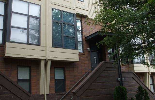 627 E 10th Street - 627 East 10th Street, Charlotte, NC 28202