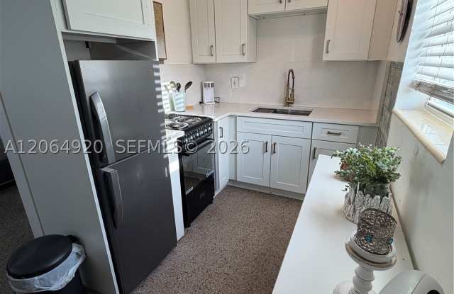 2130 Mckinley St photos photos