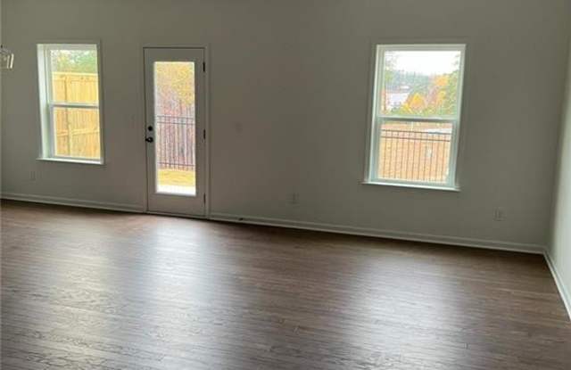 724 rhone Street Gallery 4