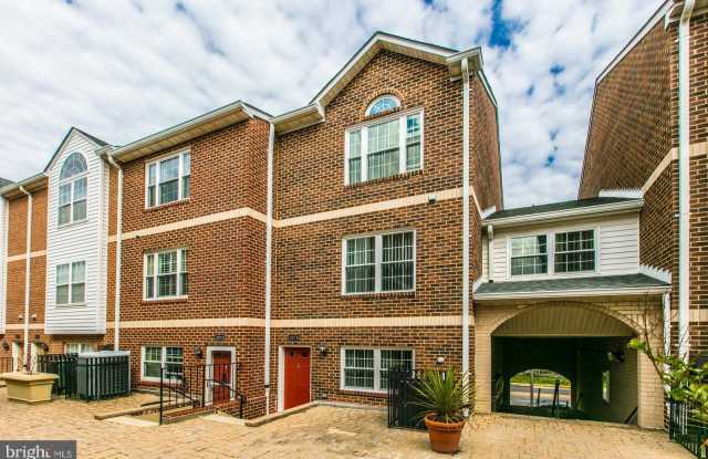 3018 S GLEBE ROAD - 3018 South Glebe Road, Arlington, VA 22206