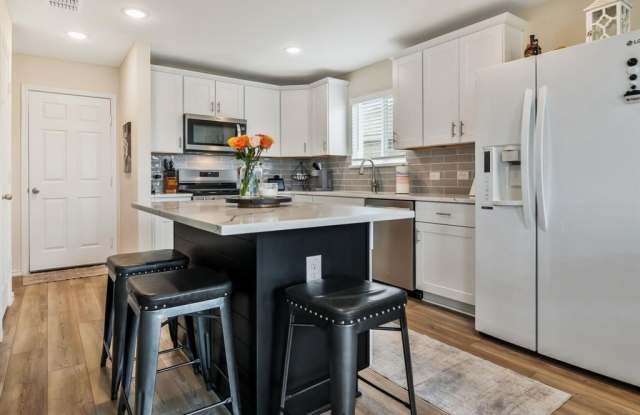 1228 Viscount Street photos photos