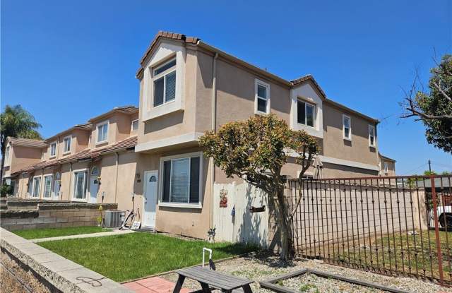 8598 Belmont Street Gallery 2