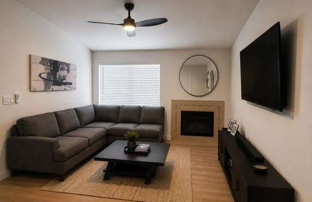 5146 E OAK Street Gallery 2