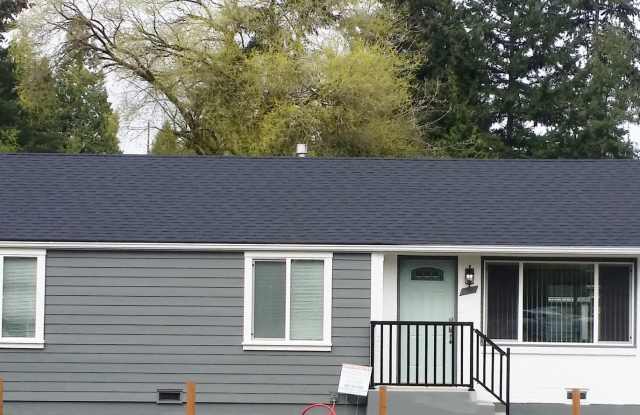 3BD/1.5BA Shoreline Cottage photos photos
