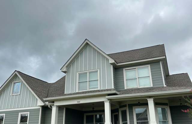 Nice house in Eatonton, close to the lake. - 100 Sage Street, Putnam County, GA 31024