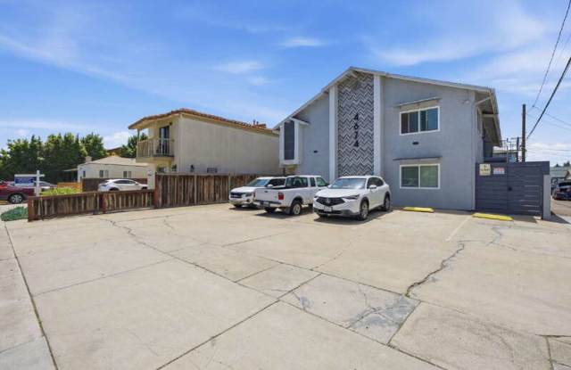 4674 Bancroft Street photos photos