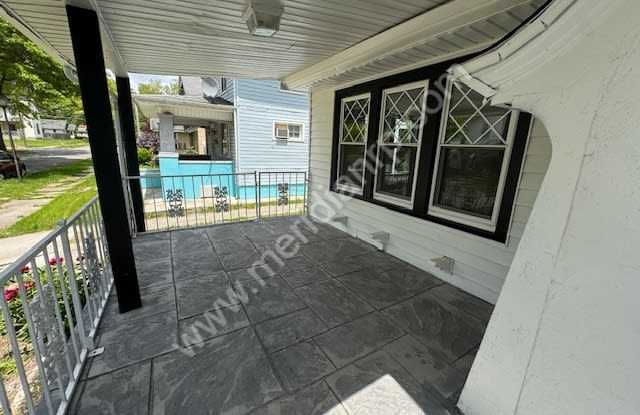 3317 Robinwood Drive Gallery 2
