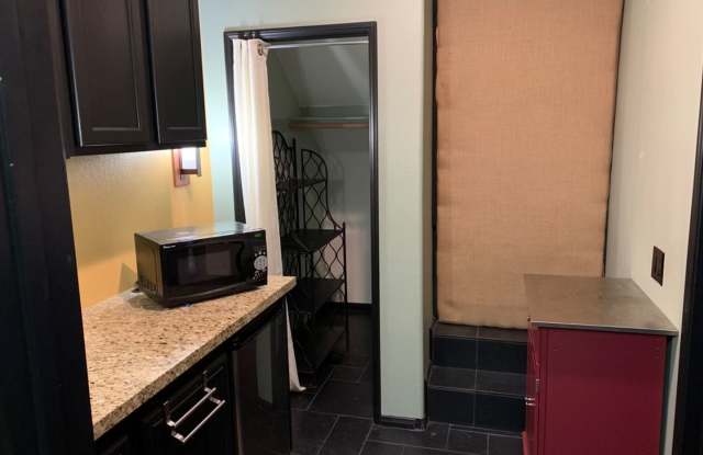 Furnished Studio in Harveston Community for Rent photos photos