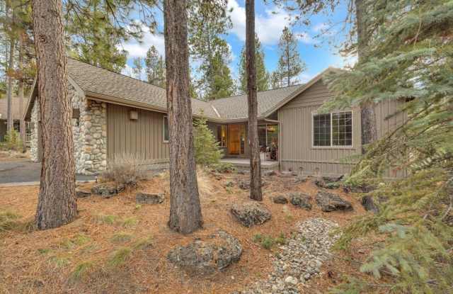 HOT DEAL! | Seasonal | Sunriver Gallery 3
