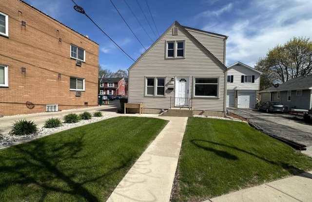 9224 W National Ave - 9224 West National Avenue, West Allis, WI 53227