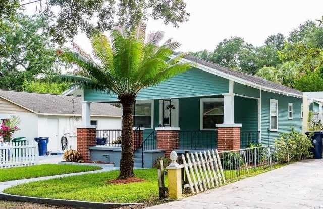 7212 N HIGHLAND AVENUE Gallery 2