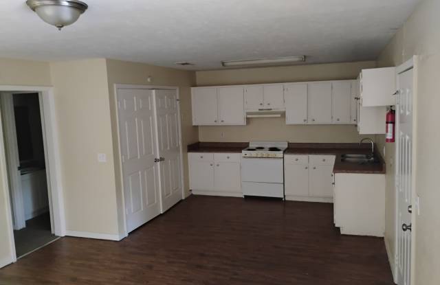 800 George Kersh Drive - CC photos photos