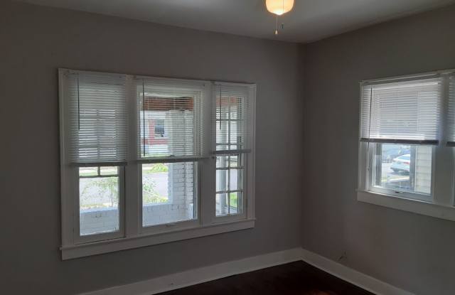 Nice 3BR/1BA house with Appliances- sign 13 month lease and first month free with paid security deposit Gallery 3