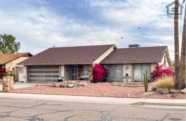3Bed/2Bath House at 19th Ave/Loop 101! NO HOA! CORNER LOT! Gallery 4