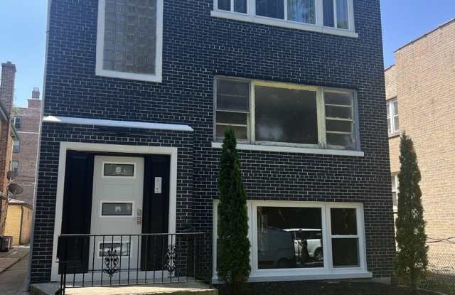 2607 W Rascher Avenue photos photos