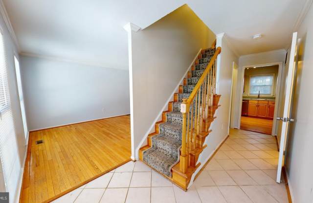 7907 FOREST PATH WAY - 7907 Forest Path Way, Newington Forest, VA 22153