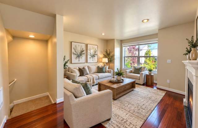 Greenwood Townhouse Gallery 3