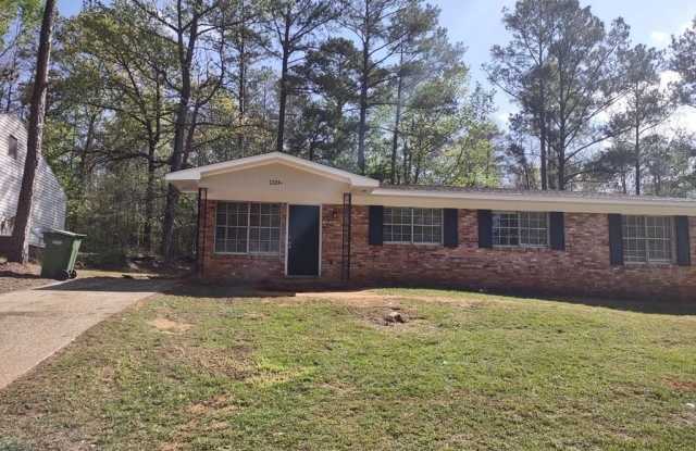 1224 Kings Mountain Court unit: A - 1224 Kings Mountain Court, Columbus, GA 31907
