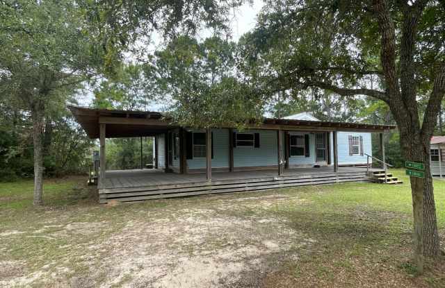 3 BEDROOM LOCATED ON SHADED ACRE LOT photos photos
