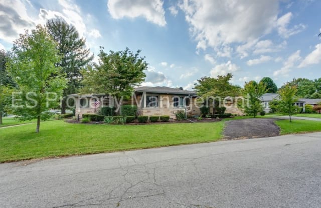 30 Kessler Boulevard West Drive - 30 Kessler Blvd Wdr, Indianapolis, IN 46208
