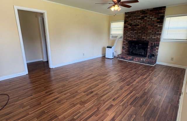 1407 Johnston Drive, Anniston photos photos