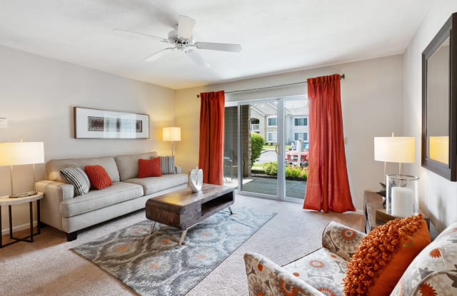 Bennington Pond Apartments photos photos