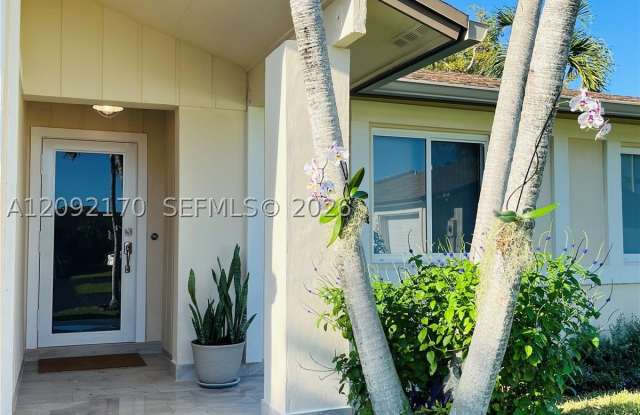 10909 SW 117th Pl Gallery 2
