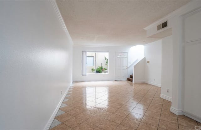 8800 Burnet Avenue - 8800 Burnet Avenue, Los Angeles, CA 91343