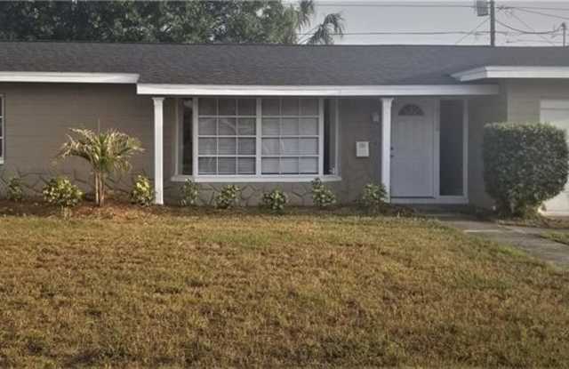 5900 30TH AVENUE N - 5900 30th Avenue North, St. Petersburg, FL 33710