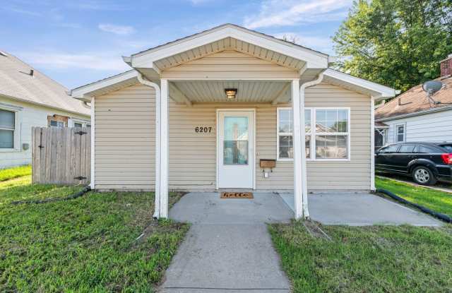 Cute Two Bedroom Home photos photos
