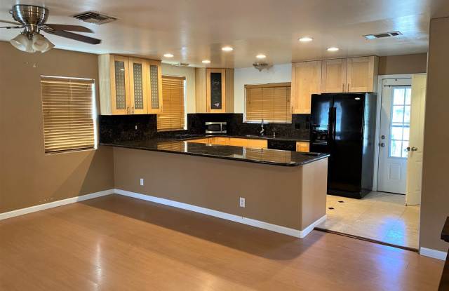 8844 Greenview Place Gallery 2
