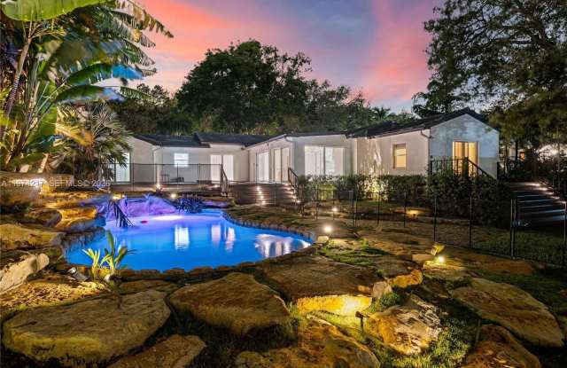 667 NE 105th St photos photos