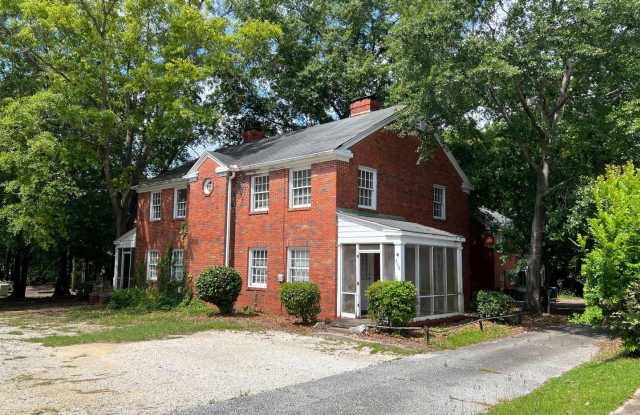 2 Bed Duplex Corner of Armstrong and Samford - 358 Armstrong Street, Auburn, AL 36830