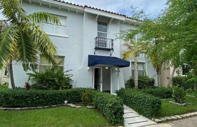 119 Menores Ave photos photos