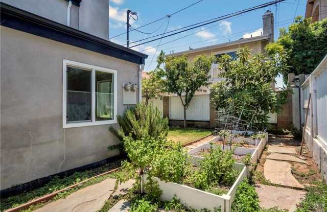 2222 Curtis Avenue photos photos