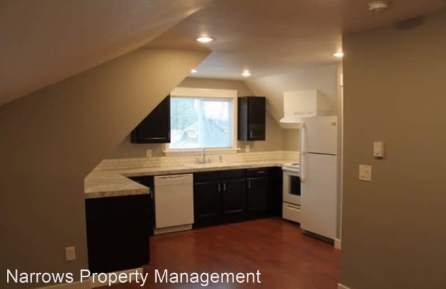 725 4th Street NW - Unit B - 725 4th Street Northwest, Puyallup, WA 98371