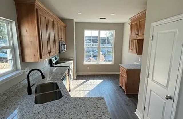 Carriage Lane Townhomes - North Augusta - 212 Carriage Lane, North Augusta, SC 29841