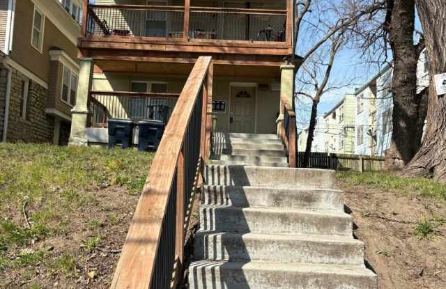 3808 Wyandotte St. photos photos