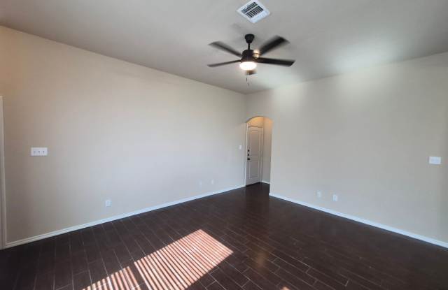 522 Creekside Circle, New Braunfels, TX. 78130 Gallery 4