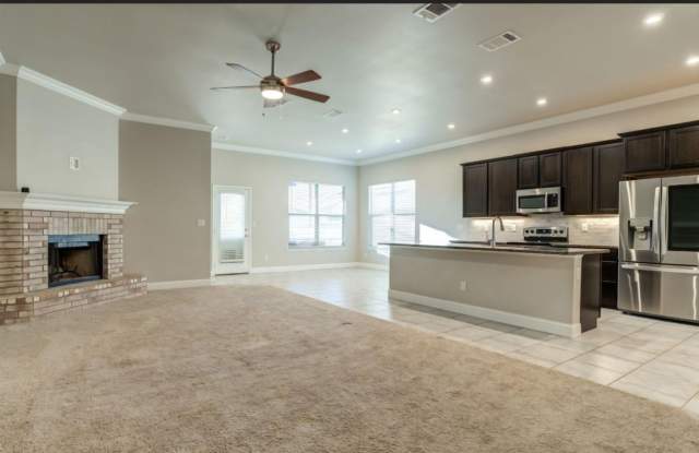 4 Bedroom in Frenship ISD! Gallery 4