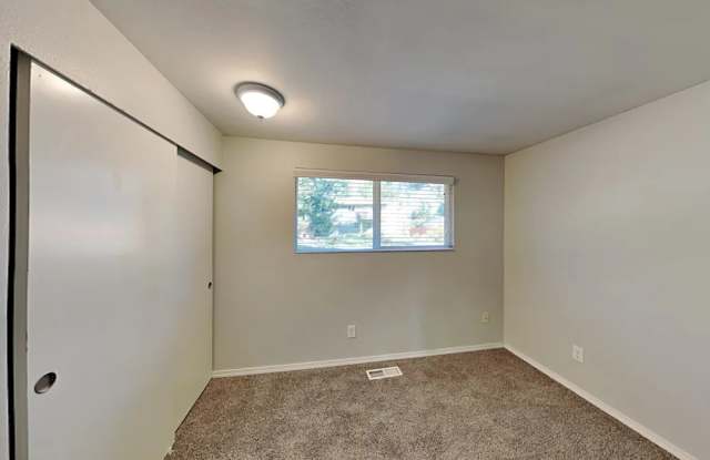 6011 99th Pl Ne Gallery 2