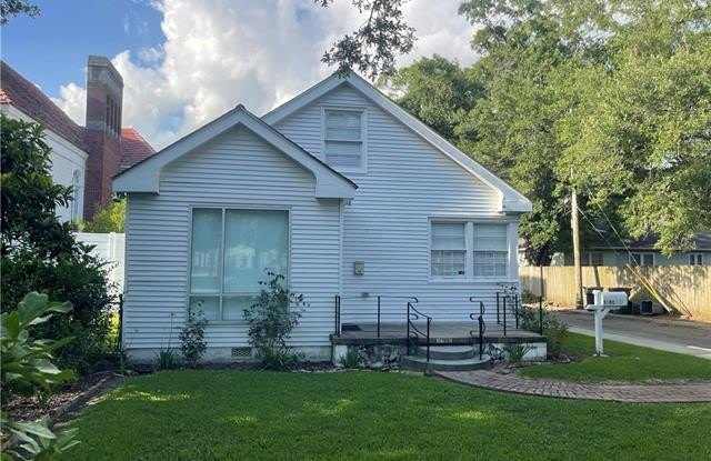 5701 S CLAIBORNE Avenue photos photos