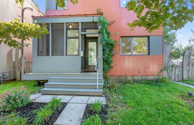 Charming modern 3BR House in Syracuse photos photos