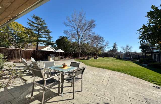 TENTATIVELY RENTED 4 Bedroom, 3 Bath Property in Napa Including Detached and Separate 1 Bedroom 1 Bath Cottage - 1127 La Homa Drive, Napa, CA 94558