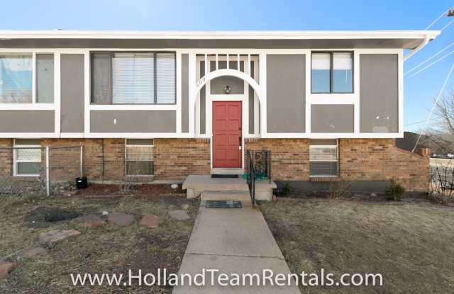 Updated Duplex in Castle Rock - 900 South Street, Castle Rock, CO 80104