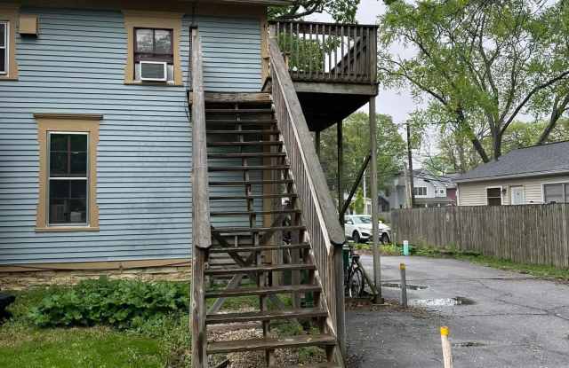 404 S Batavia Ave photos photos